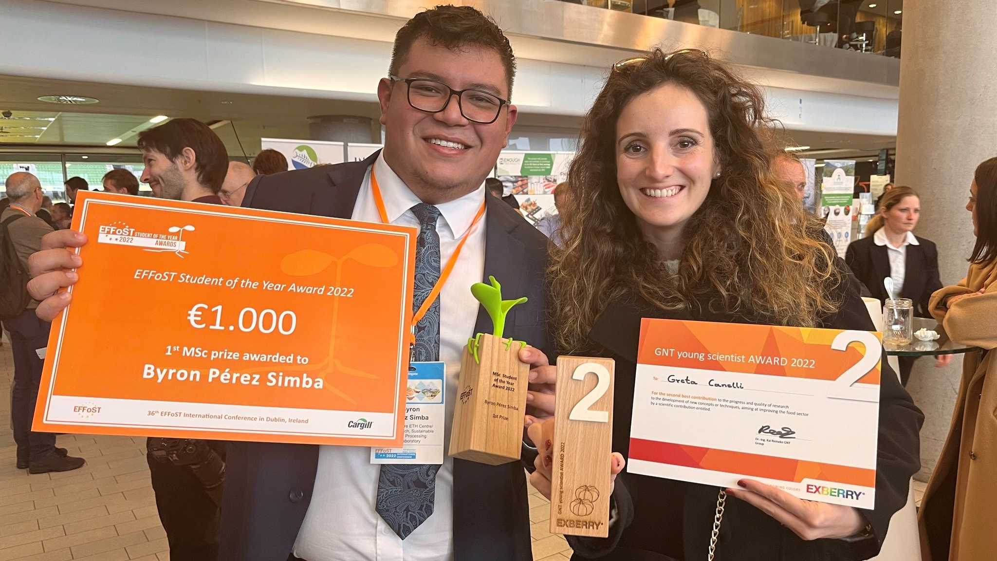 Byron Perez (left) receives his 'Master Student of the Year Award' by The European Federation of Food Science and Technology (EFFoST) on 9 Nov in Ireland
